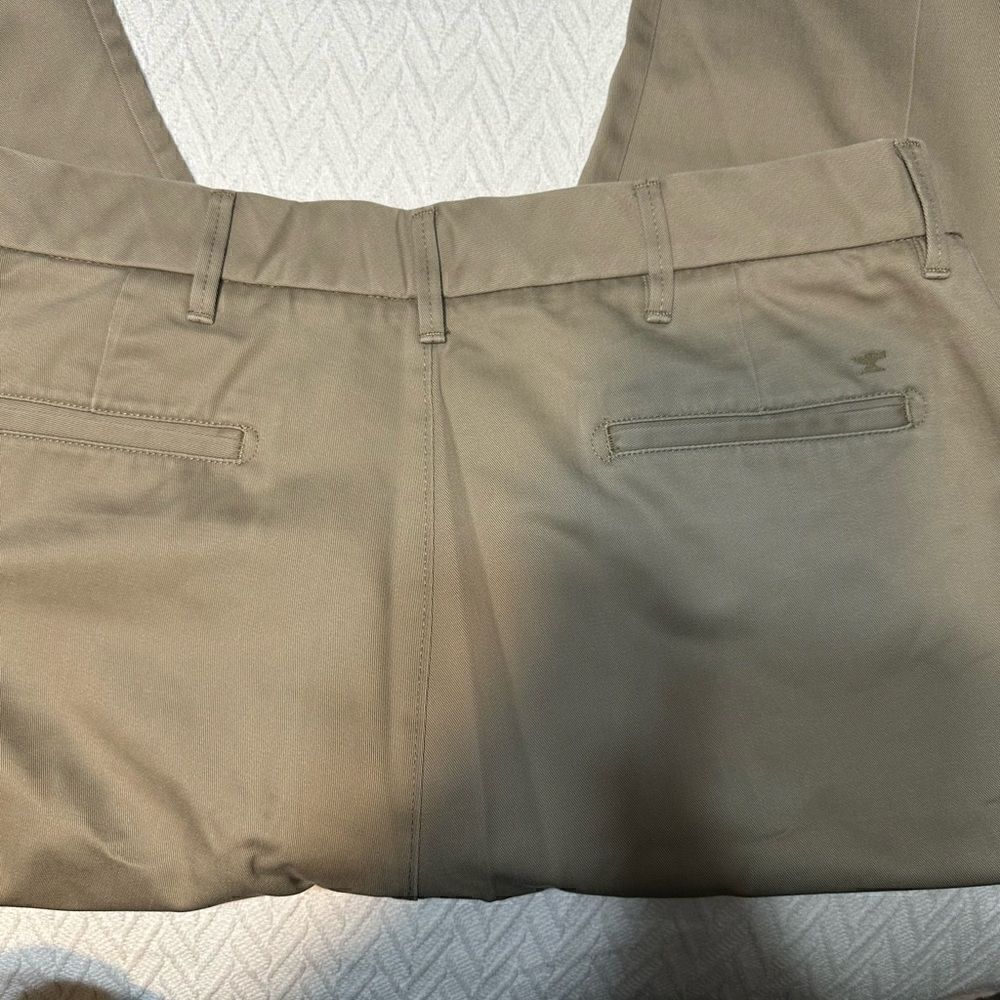 Haggar H26 Khakis 